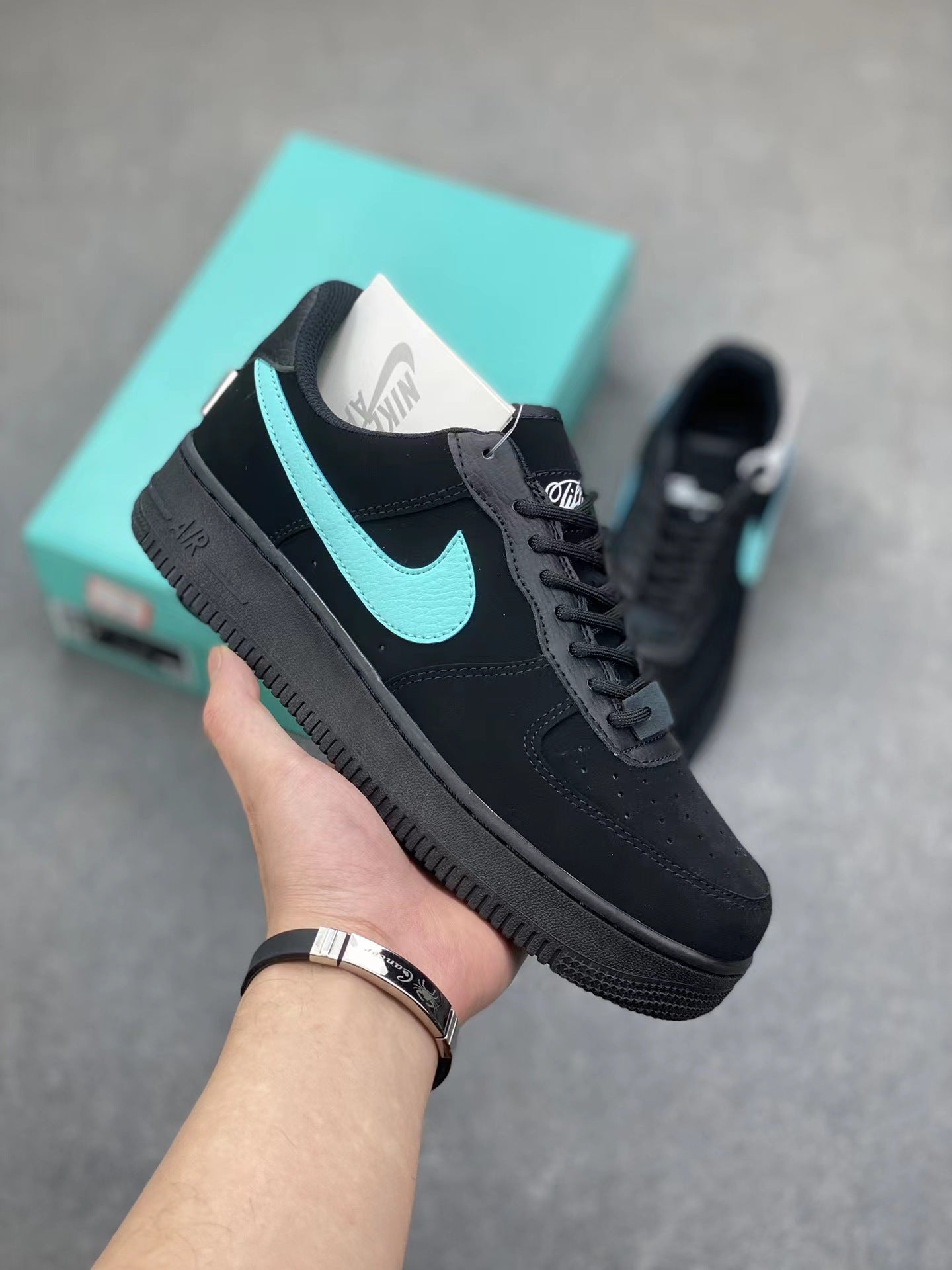 Nike Putian High Quality AF1 Air Force One Valentine's Day White Hook Male and Female Couple Campus Versatile Heightened Athletic Board Shoes