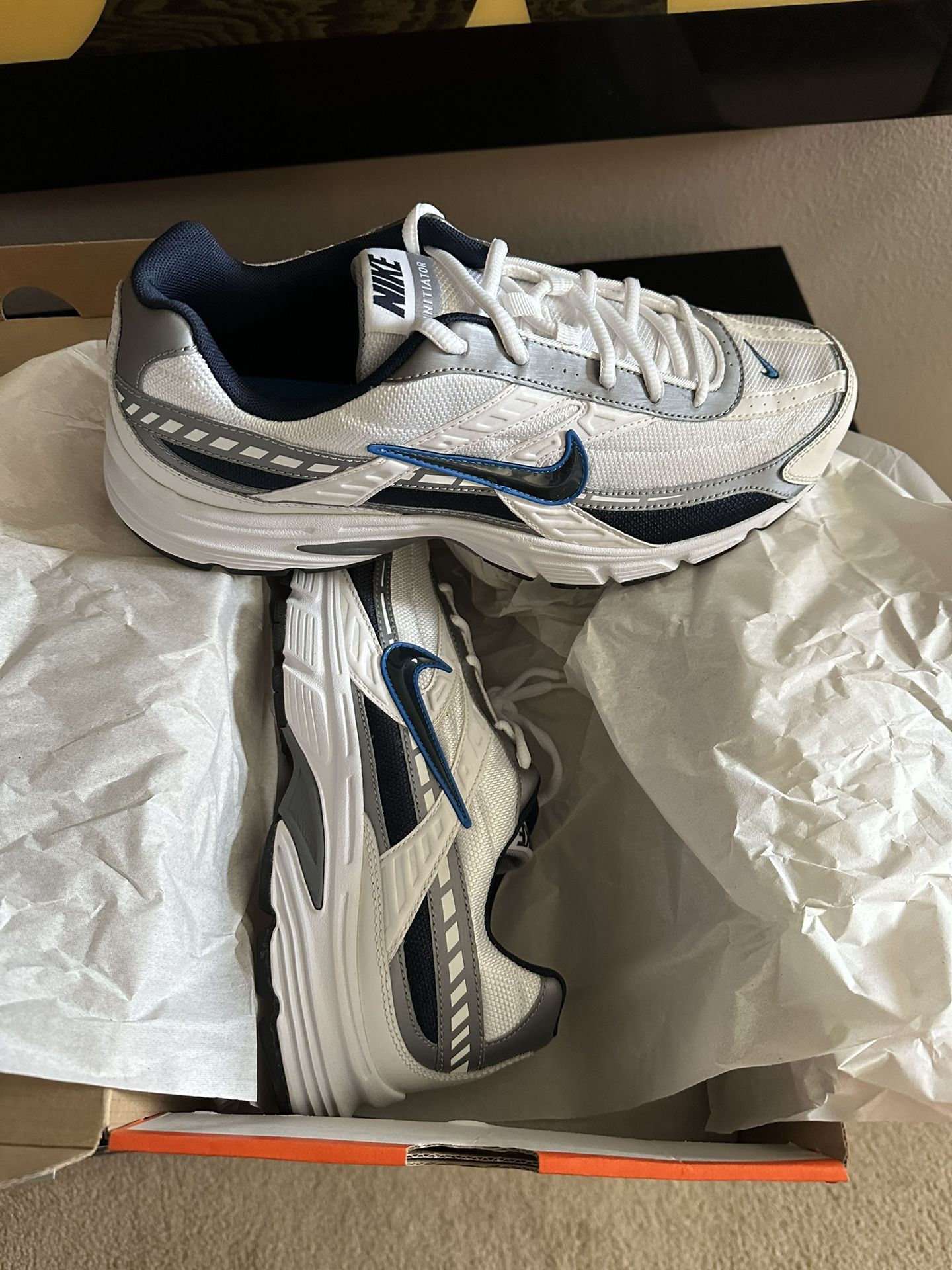 Pure original NK INITIATOR men's and women's dad shoes running shoes are comfortable non-slip wear-resistant and breathable life casual shoes