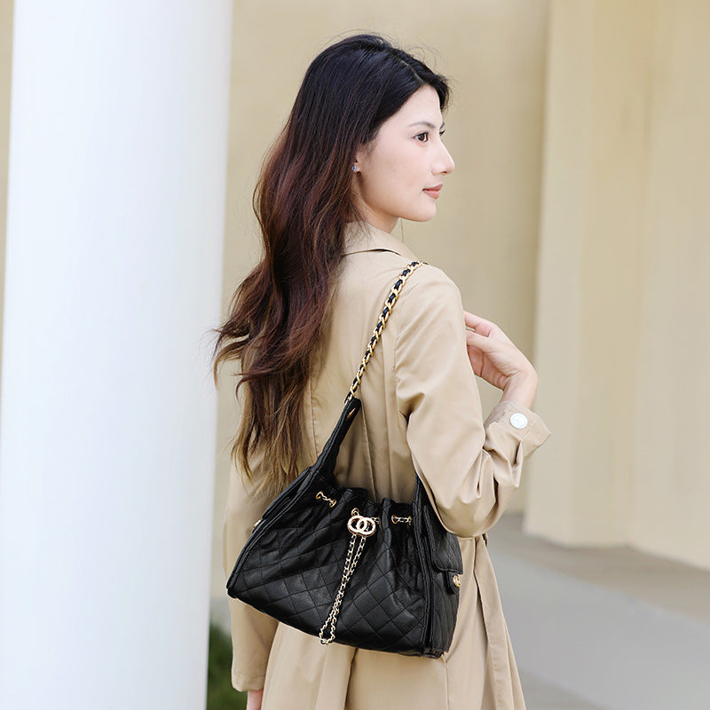 Chanel 2026 New Lingge Chain Oil Wax Leather Small Fragrance Tote Lingge DIY Chain Armpit Large Capacity Shoulder Bag