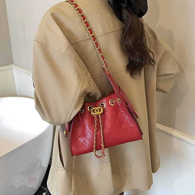 Lingge chain bag women's 2025 new crossbody bag autumn and winter niche design is popular this year