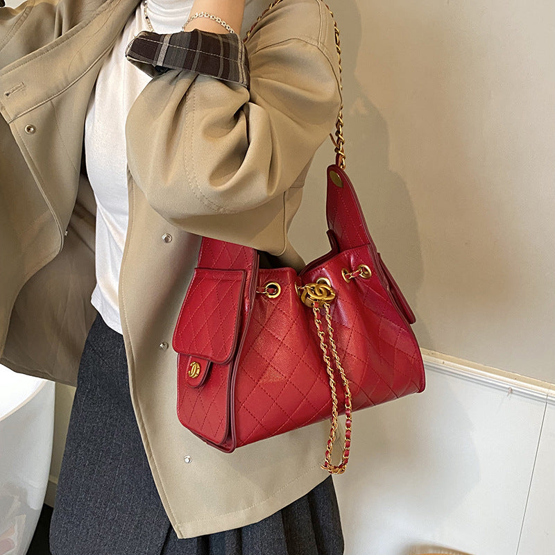 Lingge chain bag women's 2025 new crossbody bag autumn and winter niche design is popular this year
