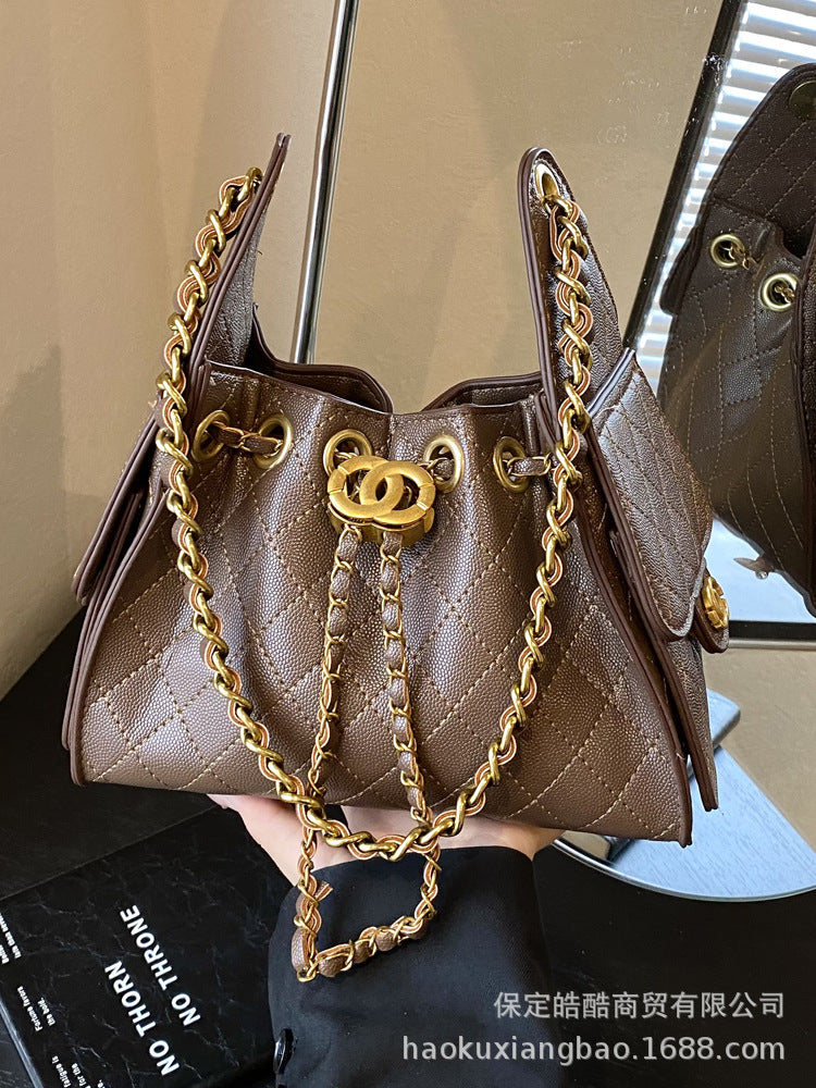 Lingge chain bag women's 2025 new crossbody bag autumn and winter niche design is popular this year