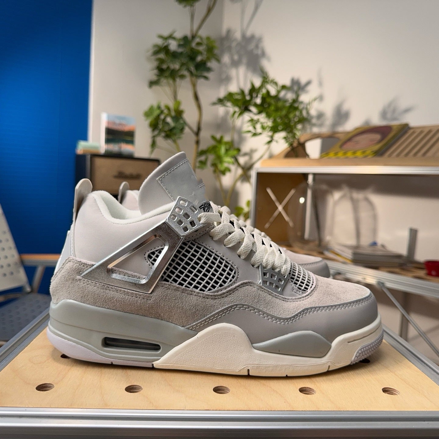 shoes High Quality AJ4 Mid-Top Retro Casual Sports Basketball Shoes Comfortable Cushioning Abrasion Resistant Outdoor Shoes Pink Black Couple Shoes