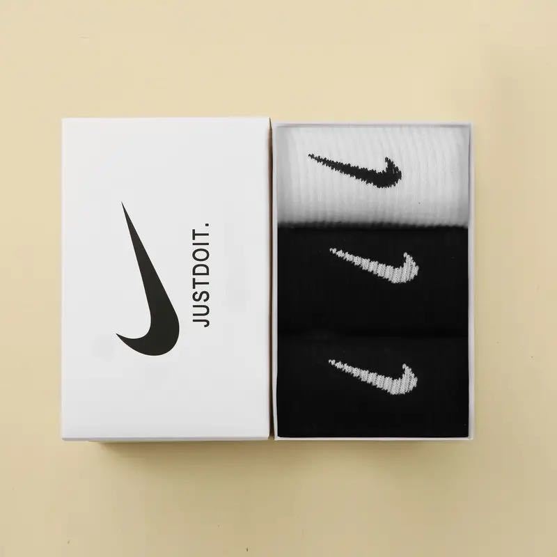 Free Nike Socks come with one shoes order Boxed socks men's and women's ins cotton anti-odor versatile medium socks autumn running sweat-absorbing sports socks student stockings
