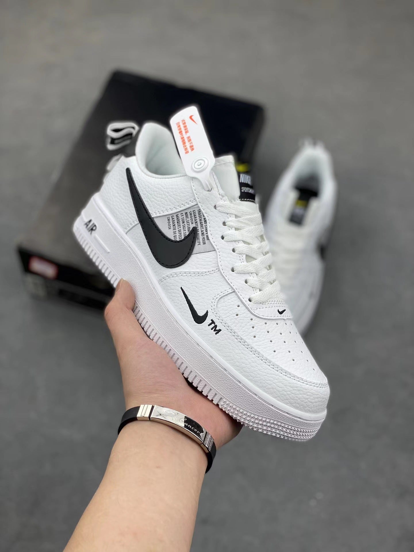 Nike Putian High Quality AF1 Air Force One Valentine's Day White Hook Male and Female Couple Campus Versatile Heightened Athletic Board Shoes