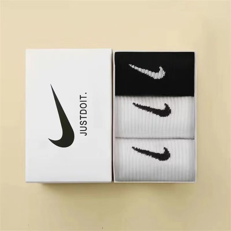 Free Nike Socks come with one shoes order Boxed socks men's and women's ins cotton anti-odor versatile medium socks autumn running sweat-absorbing sports socks student stockings