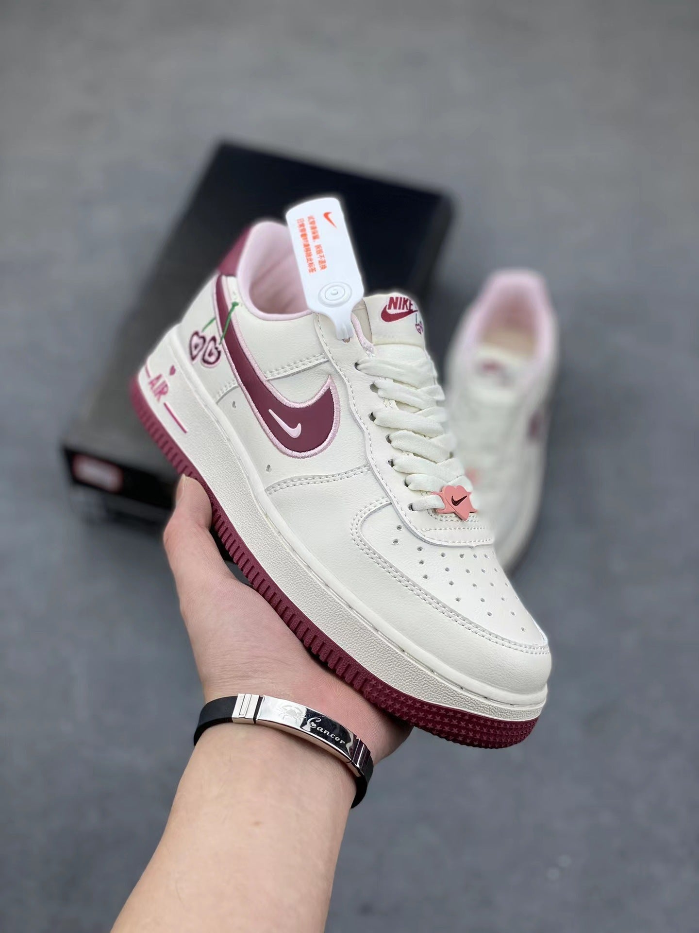 Nike Putian High Quality AF1 Air Force One Valentine's Day White Hook Male and Female Couple Campus Versatile Heightened Athletic Board Shoes