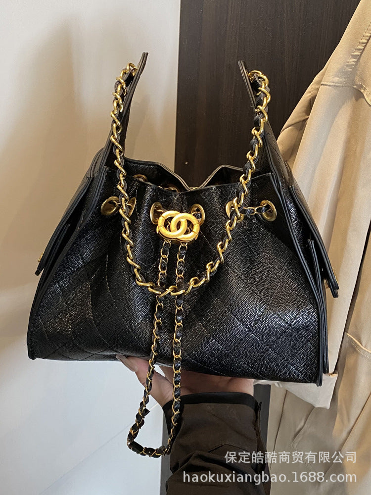 Lingge chain bag women's 2025 new crossbody bag autumn and winter niche design is popular this year