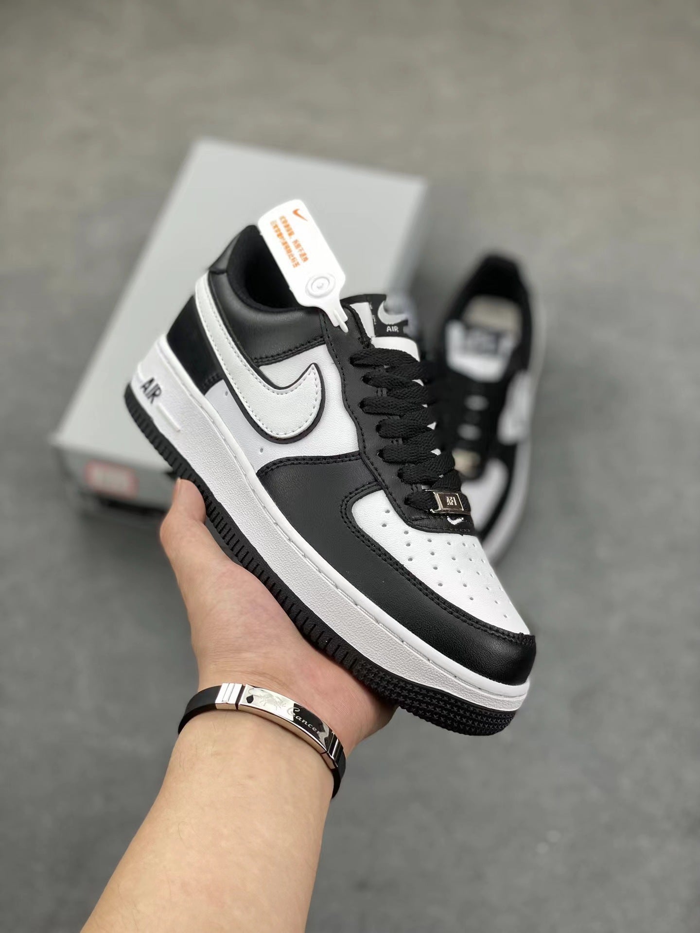 Nike Putian High Quality AF1 Air Force One Valentine's Day White Hook Male and Female Couple Campus Versatile Heightened Athletic Board Shoes