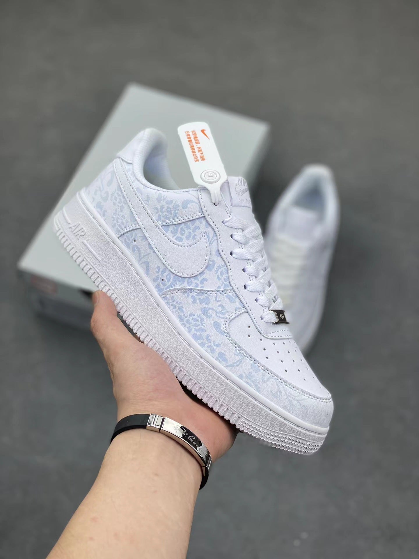 Nike Putian High Quality AF1 Air Force One Valentine's Day White Hook Male and Female Couple Campus Versatile Heightened Athletic Board Shoes