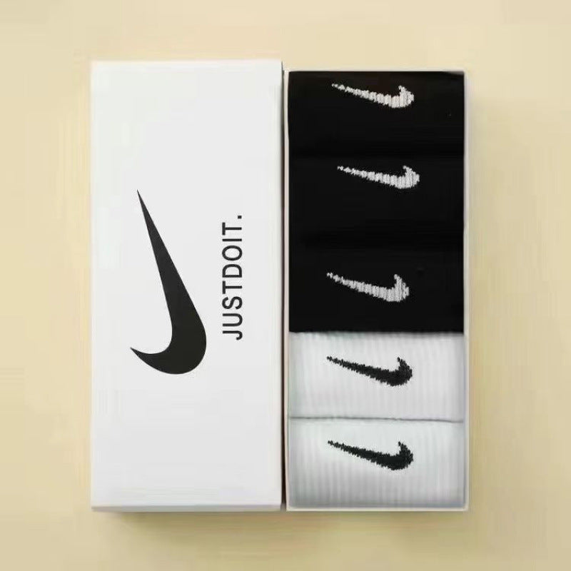 Free Nike Socks come with one shoes order Boxed socks men's and women's ins cotton anti-odor versatile medium socks autumn running sweat-absorbing sports socks student stockings