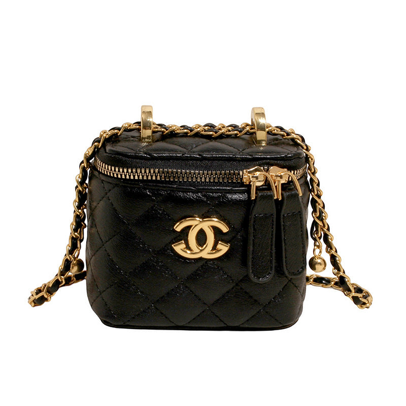 Gucci Spring 2025 new diamond lattice embroidered thread chain women's bag fashionable commuter shoulder square bag crossbody bag