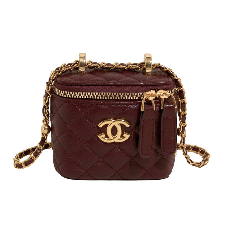 Gucci Spring 2025 new diamond lattice embroidered thread chain women's bag fashionable commuter shoulder square bag crossbody bag