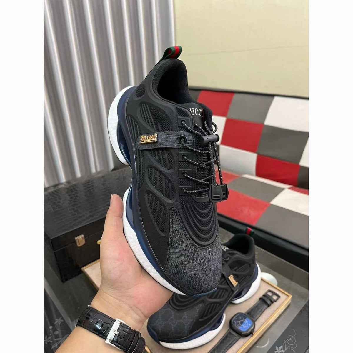 Gucci Europe's new light luxury fashion casual shoes, lightweight, breathable, comfortable sneakers, versatile personality, thick-soled running men's shoes