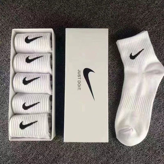 Free Nike Socks come with one shoes order Boxed socks men's and women's ins cotton anti-odor versatile medium socks autumn running sweat-absorbing sports socks student stockings