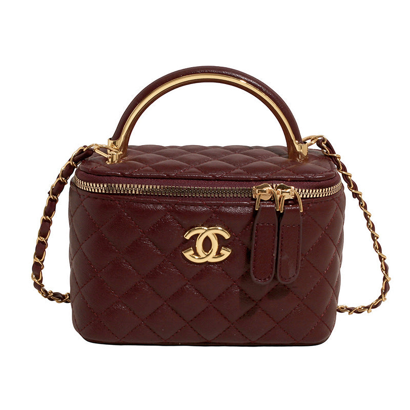 Gucci Spring 2025 new diamond lattice embroidered thread chain women's bag fashionable commuter shoulder square bag crossbody bag