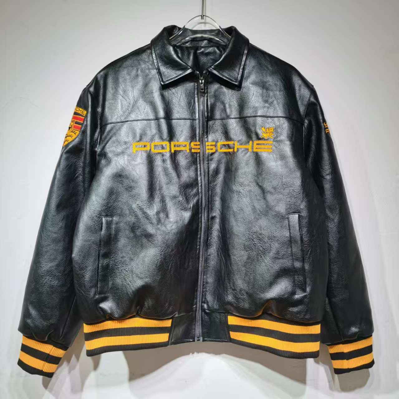 Porsche Signature‑Jacke – Stilvoll & langlebig Spot Vintage James Car Culture Heavy ‮ Two Pounds ‬ Fanglian Joint Insurance ‮ Jesi ‬ Racing Jacke