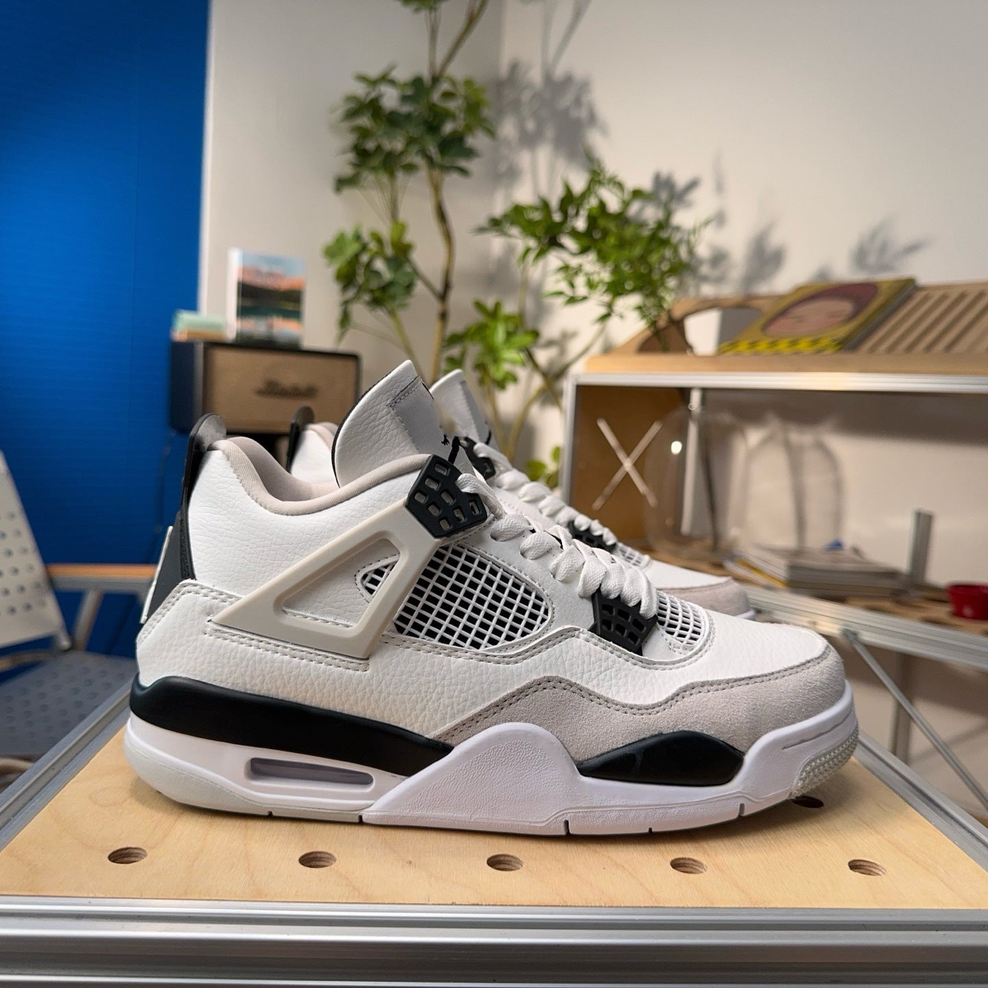 shoes High Quality AJ4 Mid-Top Retro Casual Sports Basketball Shoes Comfortable Cushioning Abrasion Resistant Outdoor Shoes Pink Black Couple Shoes