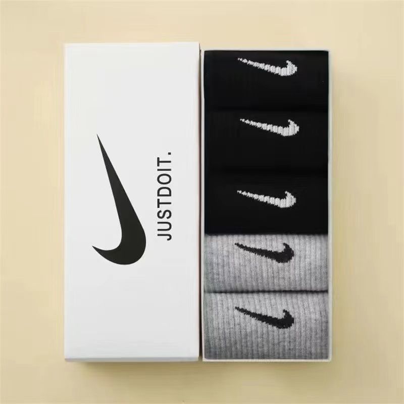 Free Nike Socks come with one shoes order Boxed socks men's and women's ins cotton anti-odor versatile medium socks autumn running sweat-absorbing sports socks student stockings