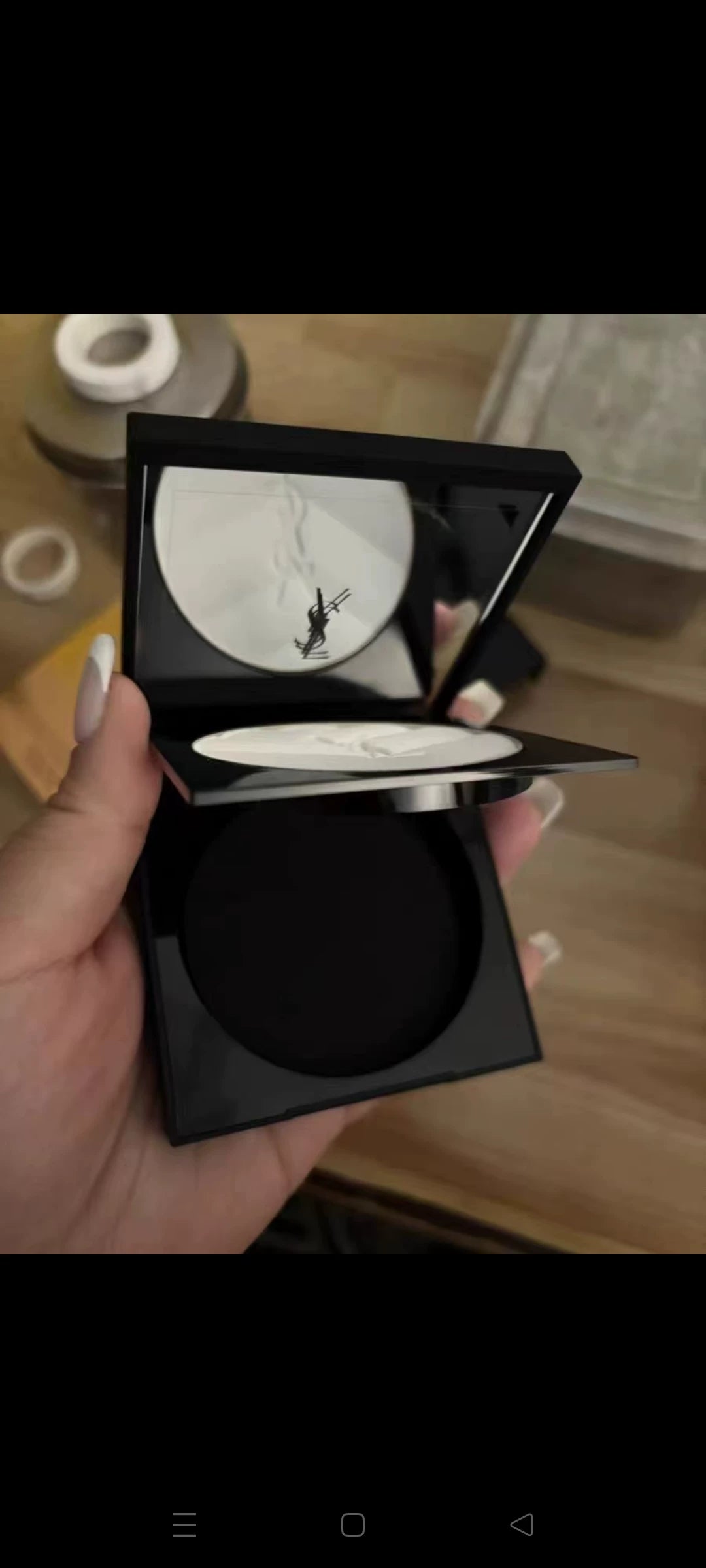 YSL Genuine big brand French original Holy Family Permanent Leather Powder Transparent White Cake Oil Control Honey Powder 7.5g