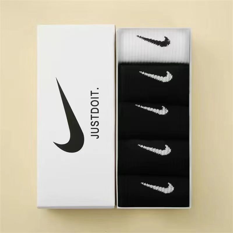 Free Nike Socks come with one shoes order Boxed socks men's and women's ins cotton anti-odor versatile medium socks autumn running sweat-absorbing sports socks student stockings