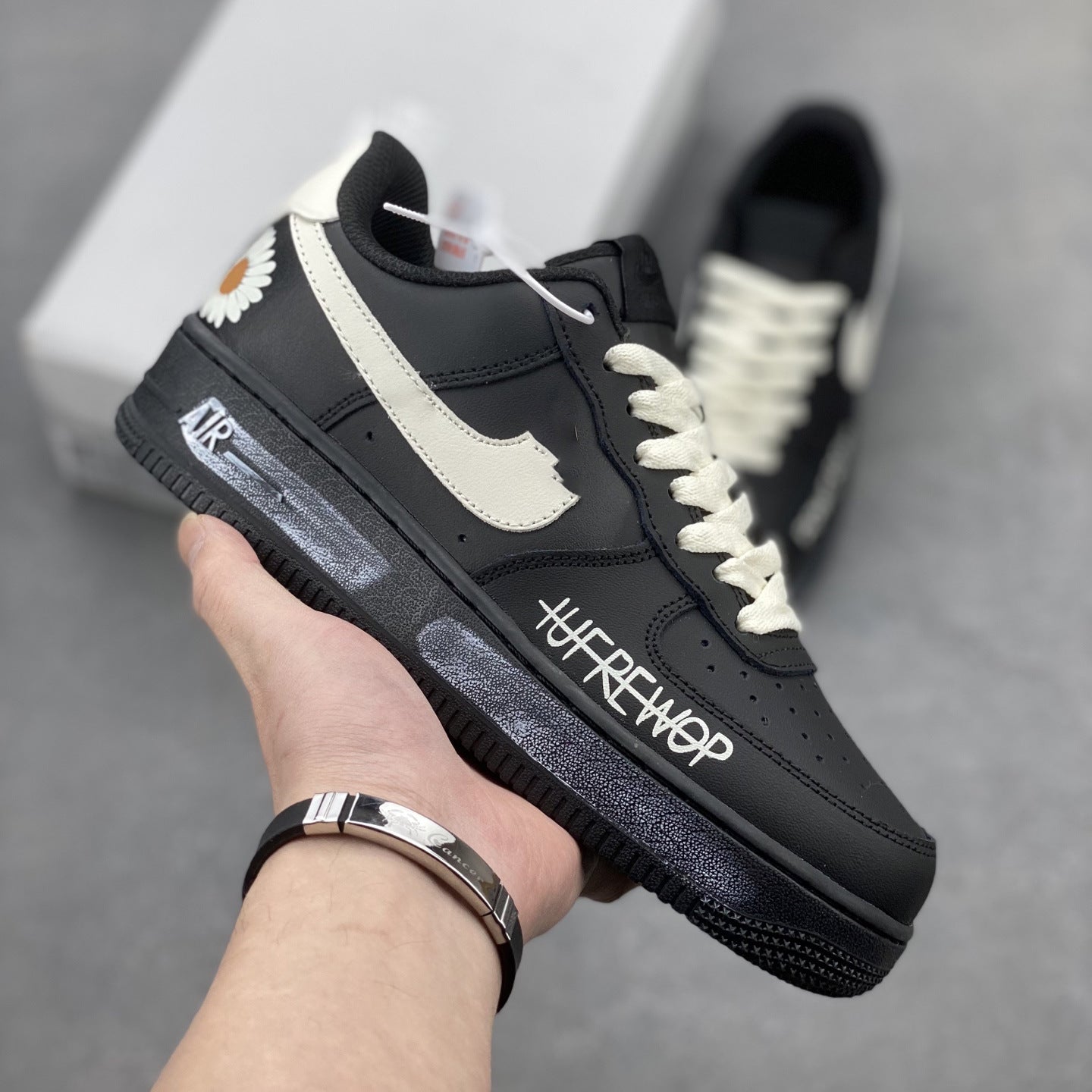 Nike shoes High Quality Force 1 Panda Prank Quan Zhilong Daisy Air Force No. 1 Board Shoes Men and Women Vintage Sneakers