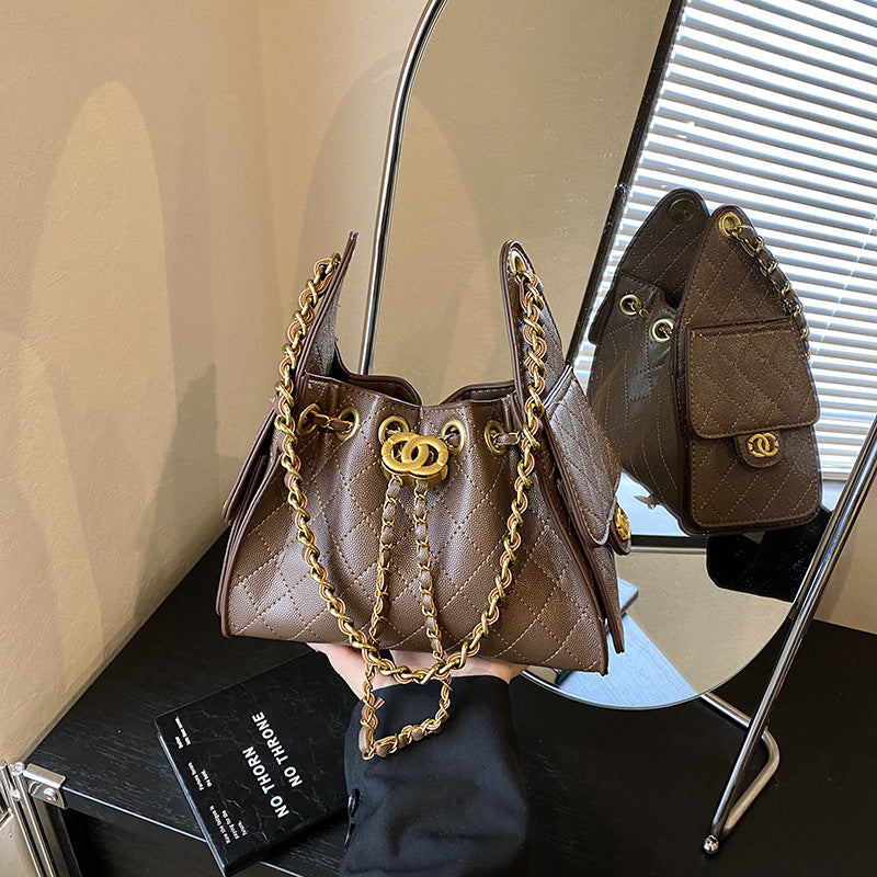 Lingge chain bag women's 2025 new crossbody bag autumn and winter niche design is popular this year