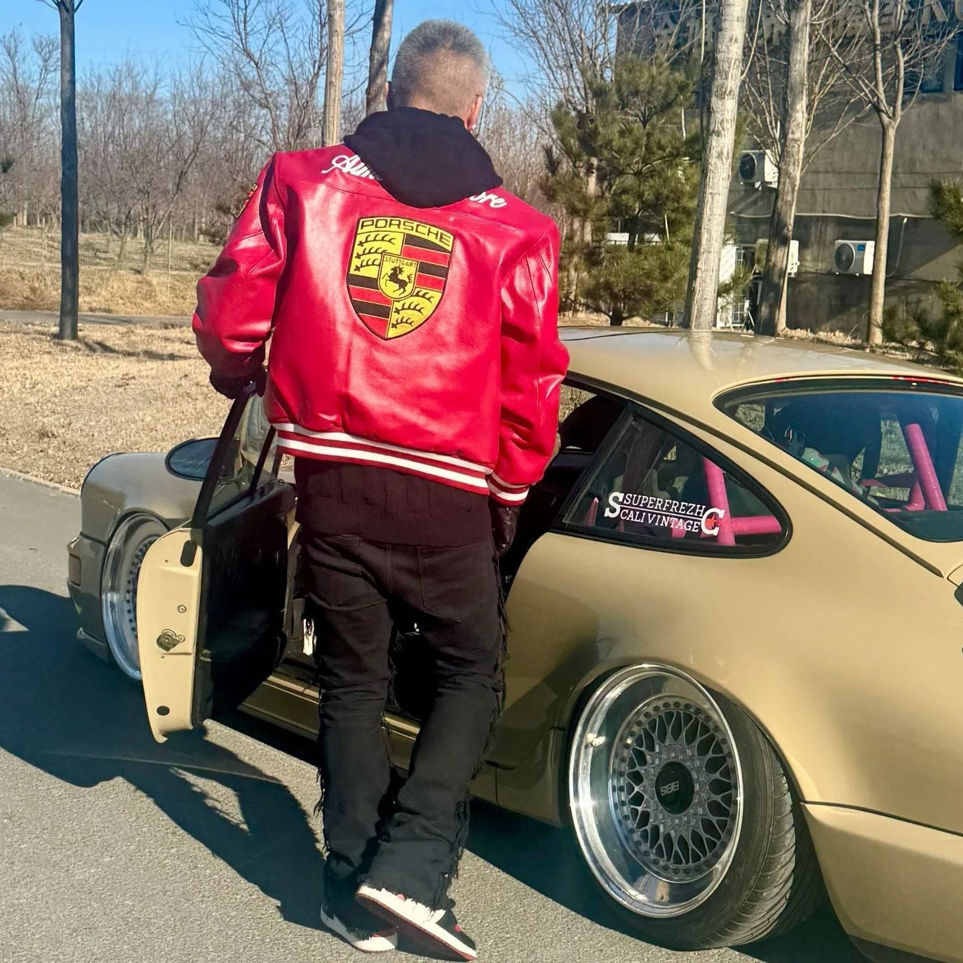 Porsche Signature‑Jacke – Stilvoll & langlebig Spot Vintage James Car Culture Heavy ‮ Two Pounds ‬ Fanglian Joint Insurance ‮ Jesi ‬ Racing Jacke