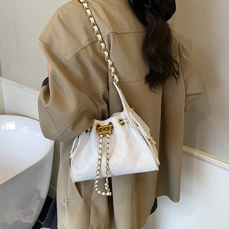 Lingge chain bag women's 2025 new crossbody bag autumn and winter niche design is popular this year