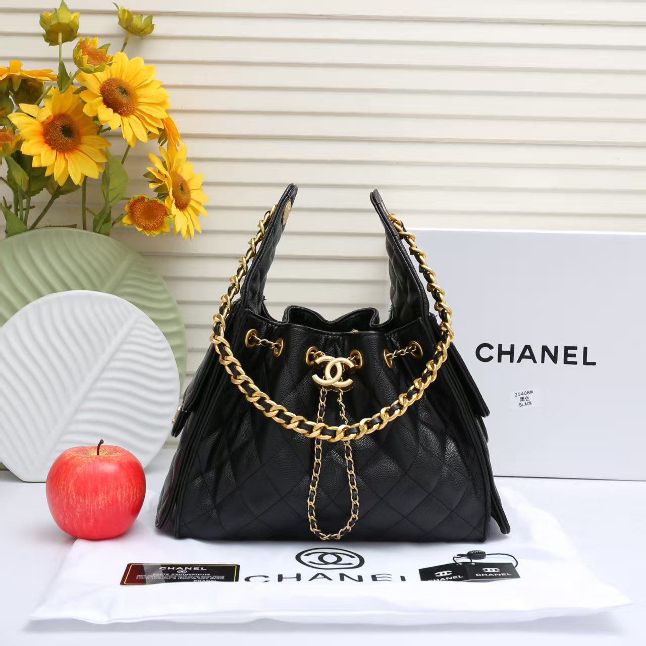 Chanel 2026 New Lingge Chain Oil Wax Leather Small Fragrance Tote Lingge DIY Chain Armpit Large Capacity Shoulder Bag